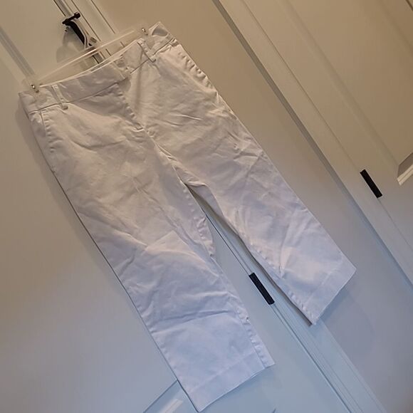 JHcollections sz 12 white Capri pants - Picture 1 of 10